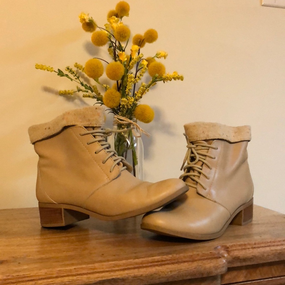 Ankle boots